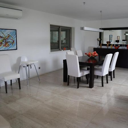 Villa Dos Salgados, 5Bdr, Beach Front, Near Salgados Golf Club Гия Екстериор снимка