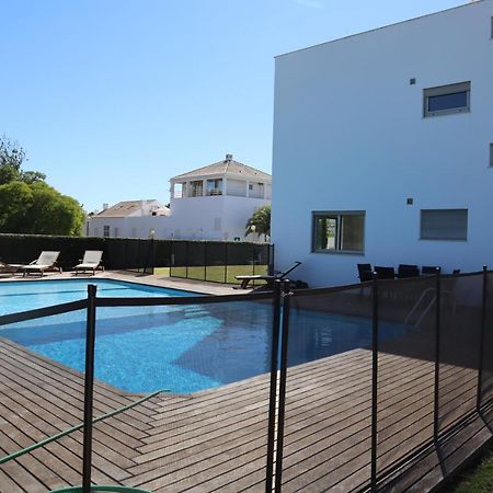Villa Dos Salgados, 5Bdr, Beach Front, Near Salgados Golf Club Гия Екстериор снимка