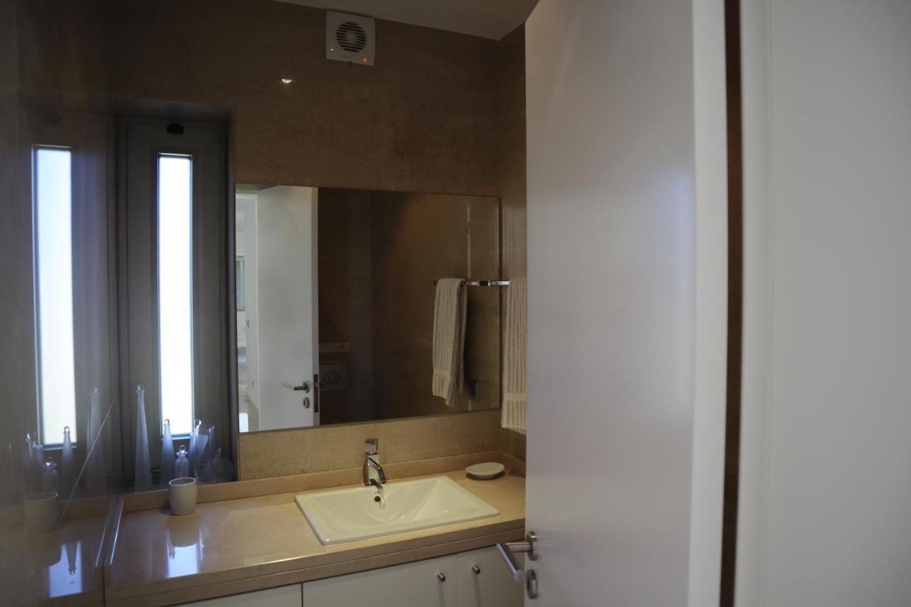 Villa Dos Salgados, 5Bdr, Beach Front, Near Salgados Golf Club Гия Екстериор снимка