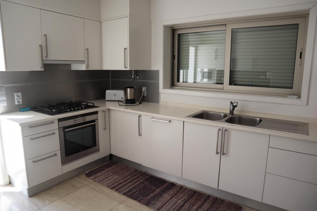 Villa Dos Salgados, 5Bdr, Beach Front, Near Salgados Golf Club Гия Екстериор снимка