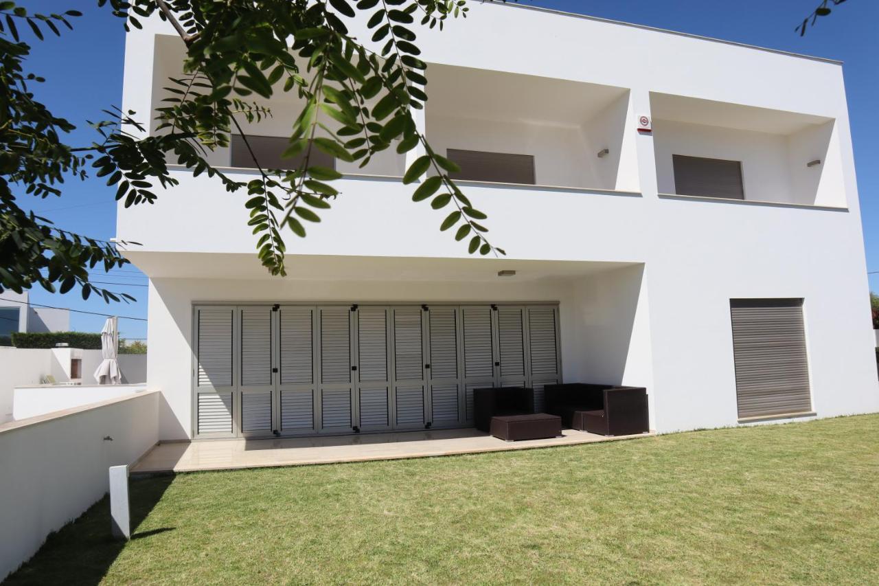 Villa Dos Salgados, 5Bdr, Beach Front, Near Salgados Golf Club Гия Екстериор снимка