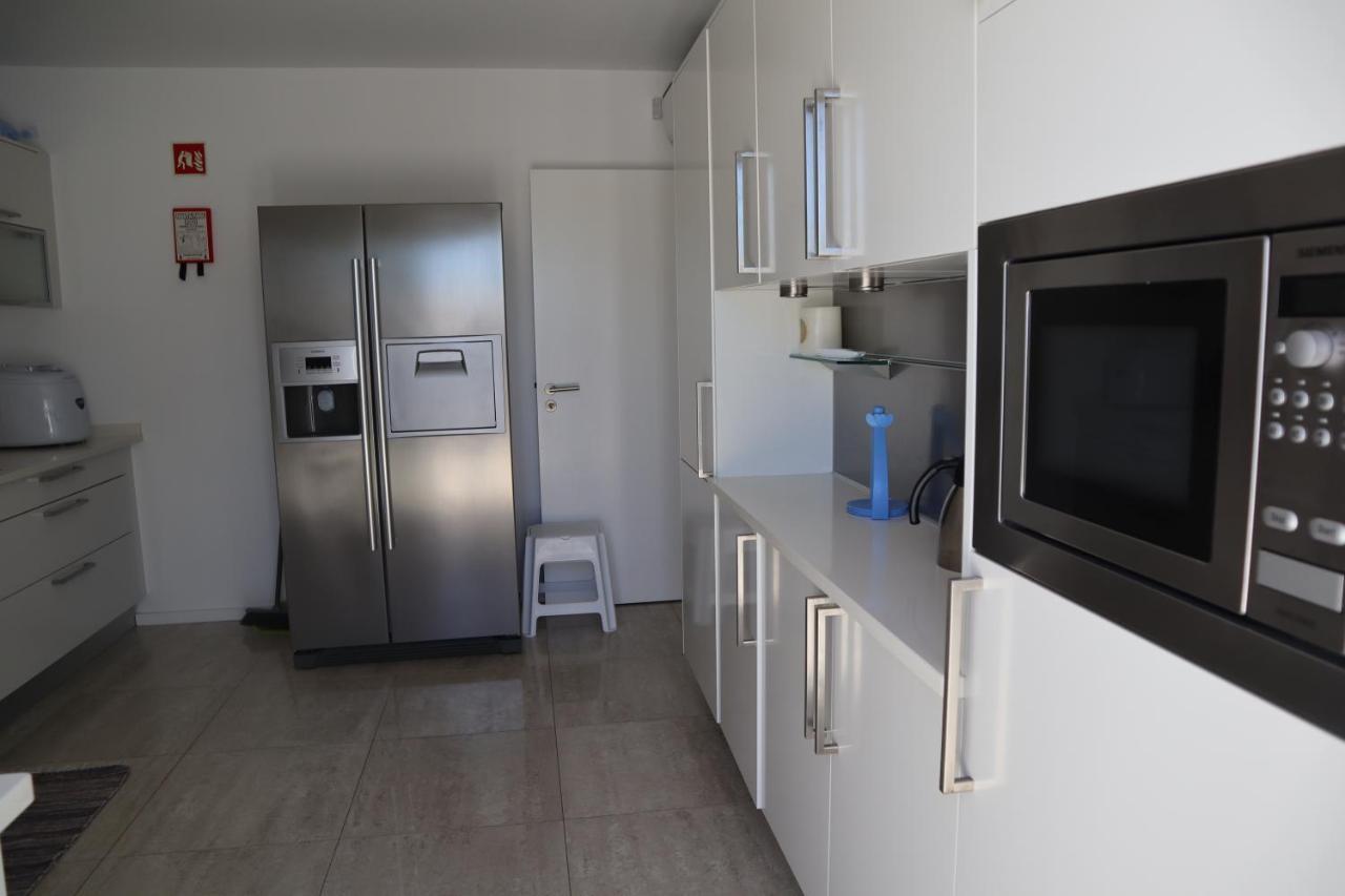 Villa Dos Salgados, 5Bdr, Beach Front, Near Salgados Golf Club Гия Екстериор снимка