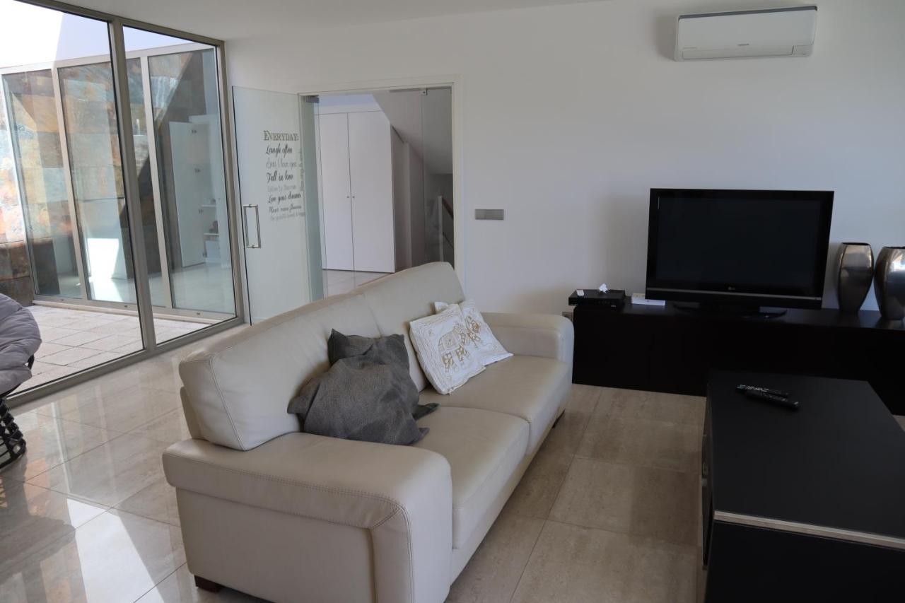 Villa Dos Salgados, 5Bdr, Beach Front, Near Salgados Golf Club Гия Екстериор снимка