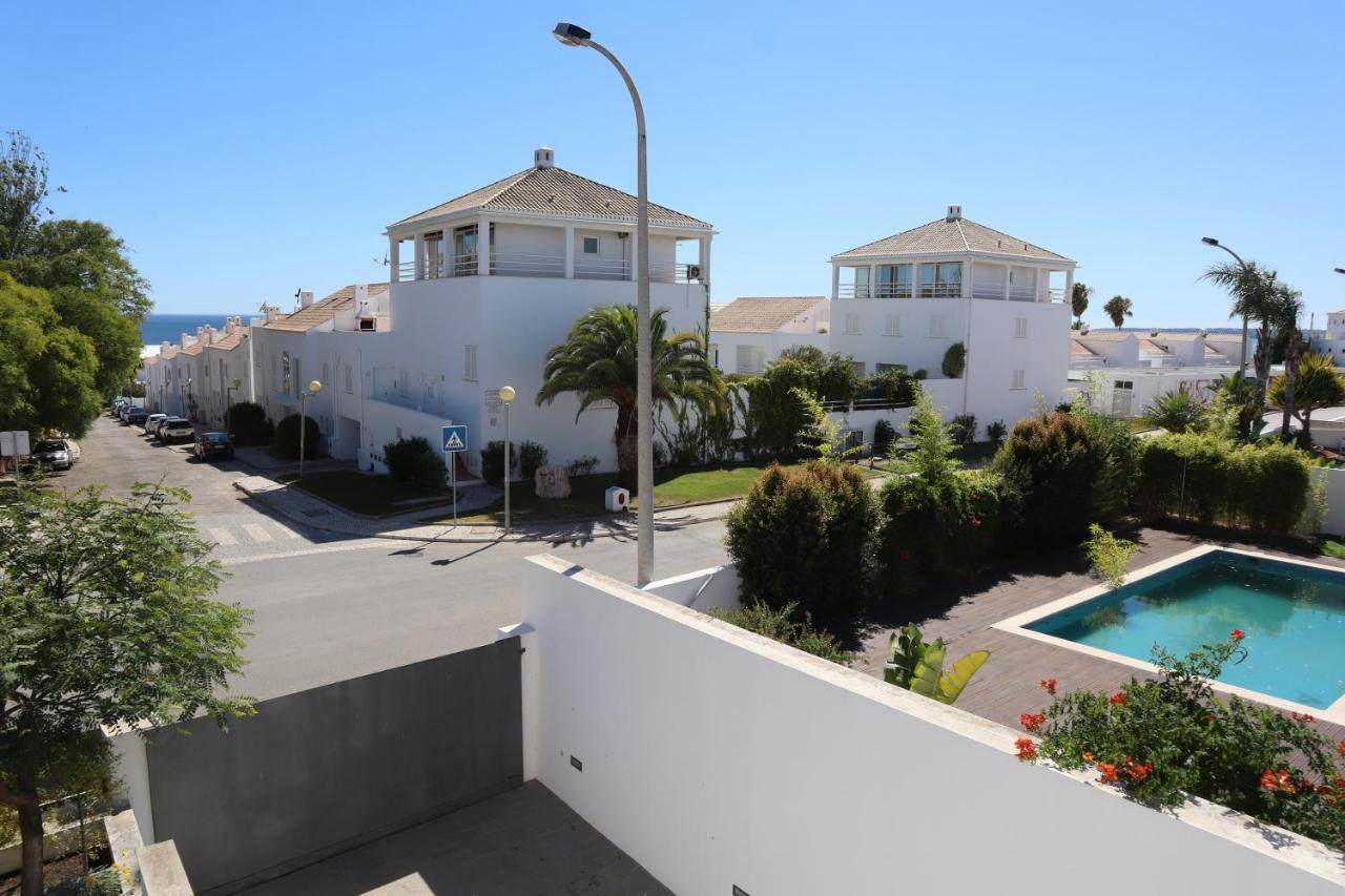 Villa Dos Salgados, 5Bdr, Beach Front, Near Salgados Golf Club Гия Екстериор снимка